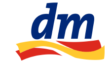 Blauer Text "dm", darunter eine gelbe und eine rote Welle.