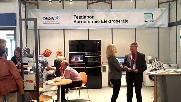 Testlabor des DBSV für Barrierefreie Elektrogeräte auf der IFA 2016 Testlabor für Barrierefreie Elektrogeräte