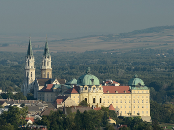 Tagesausflug Kultur trifft Blütenpracht: Stift  Klosterneuburg & Die  Garten Tulln