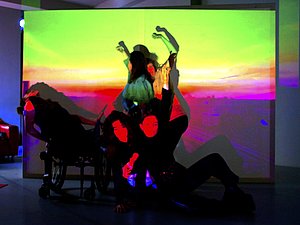 brut Wien: Theater ohne Barrieren © LIFT Tanzkollektiv / Juliane Keßler / Flo Köhler Mehrere Personen tanzen