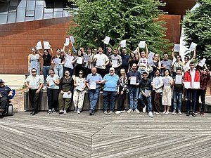 Die Teilnehmenden der Summer School 2025 Ein Gruppenbild von mehreren Personen