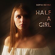 Das CD-Cover: Ein Foto von einer jungen Frau mit dunklen Haaren. Es steht "Half a Girl" oben